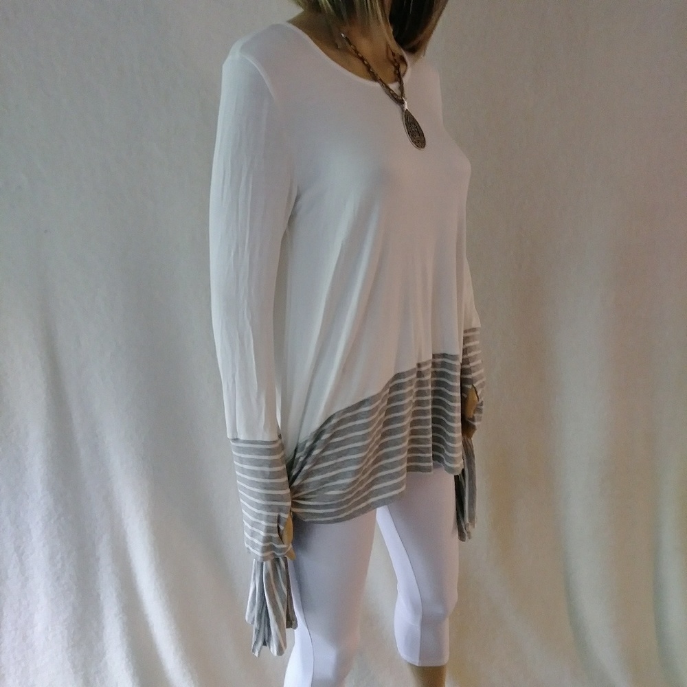 SALE! Color Block Off-White/Gray Tie-Hem Tunic - Picture 6 of 8